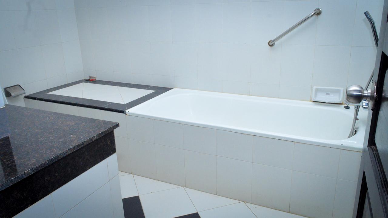Uni Beach Hotel Pangandaran Exterior foto